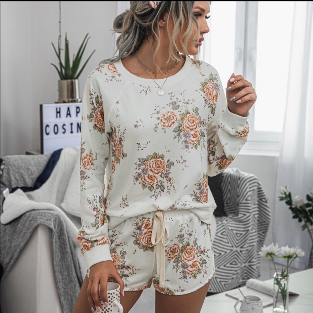 Floral Southern Belle Lounge Wear - Picture 1 of 5